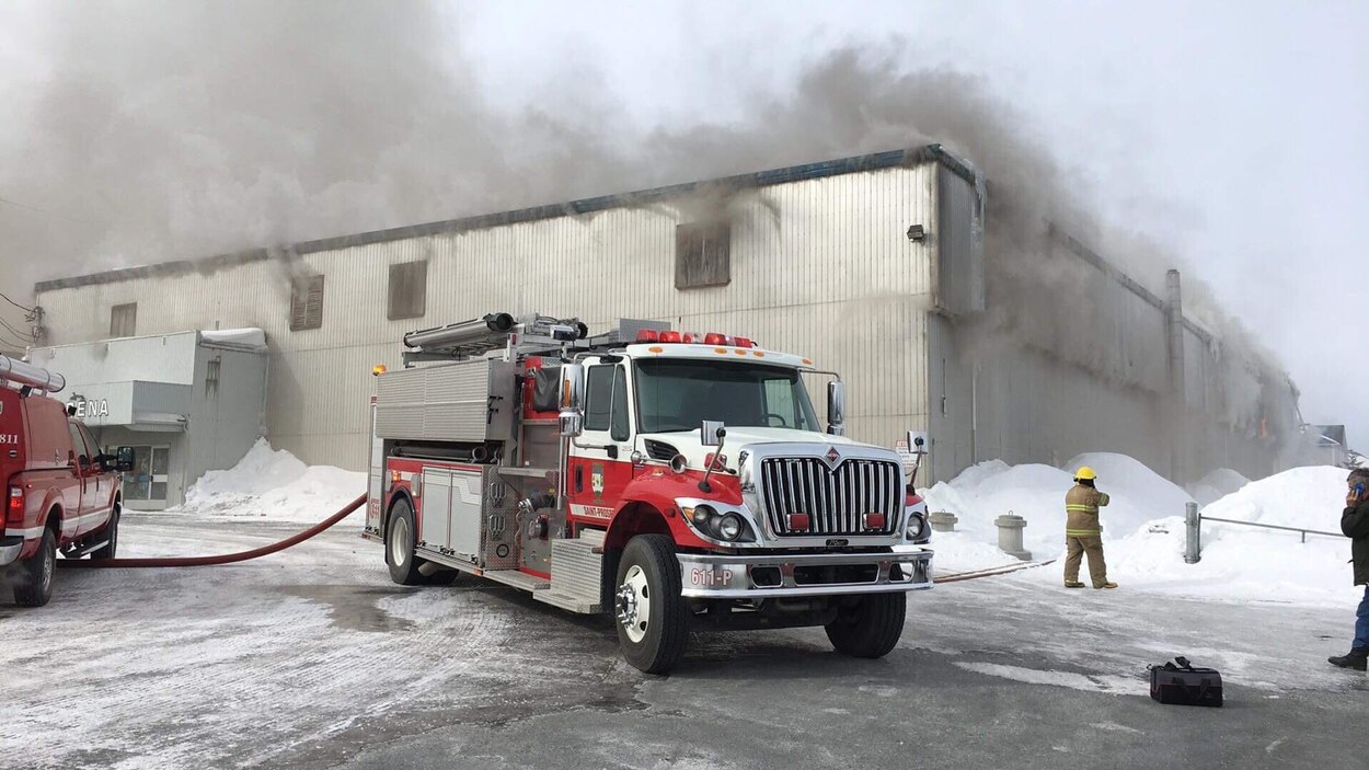 Le premier aréna de la Beauce entièrement détruit par un incendie