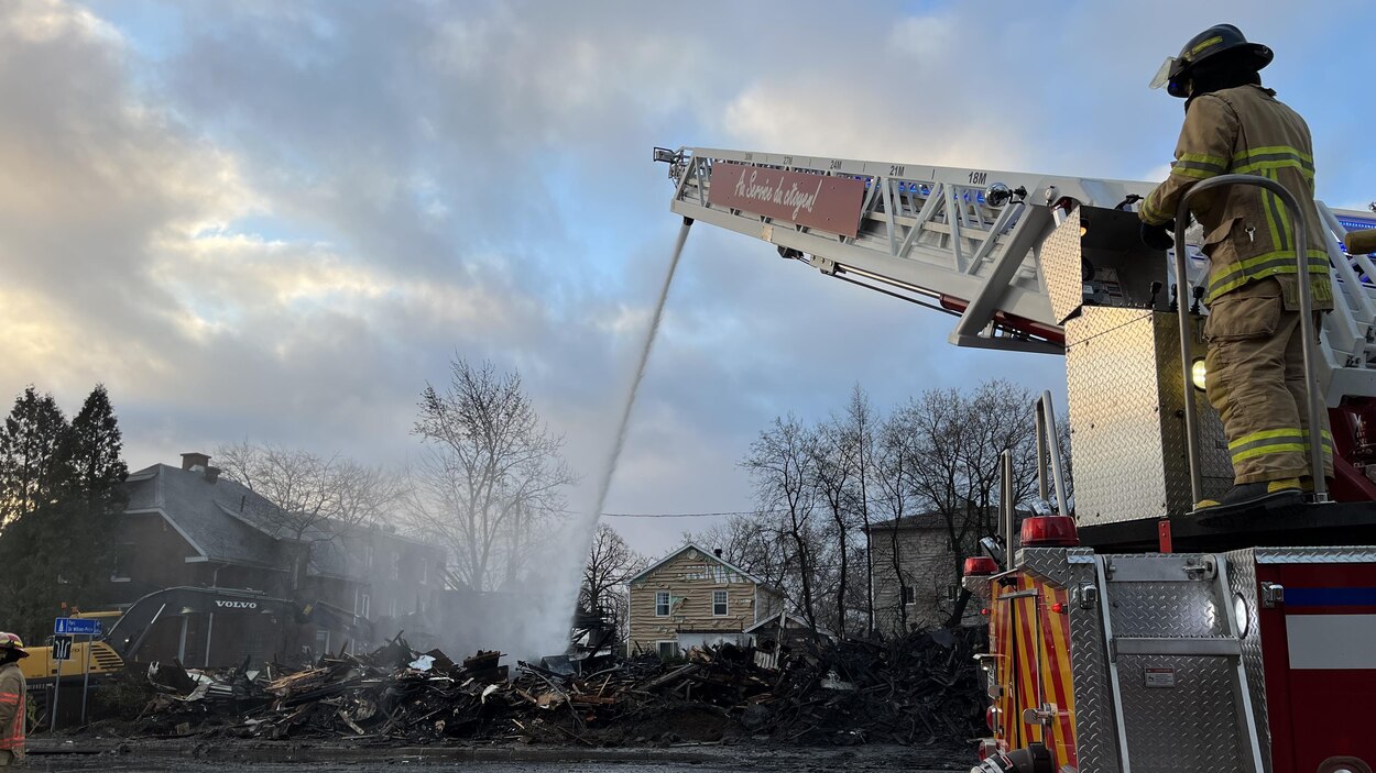 Des pompiers temporaires de Saguenay dénoncent l’absence