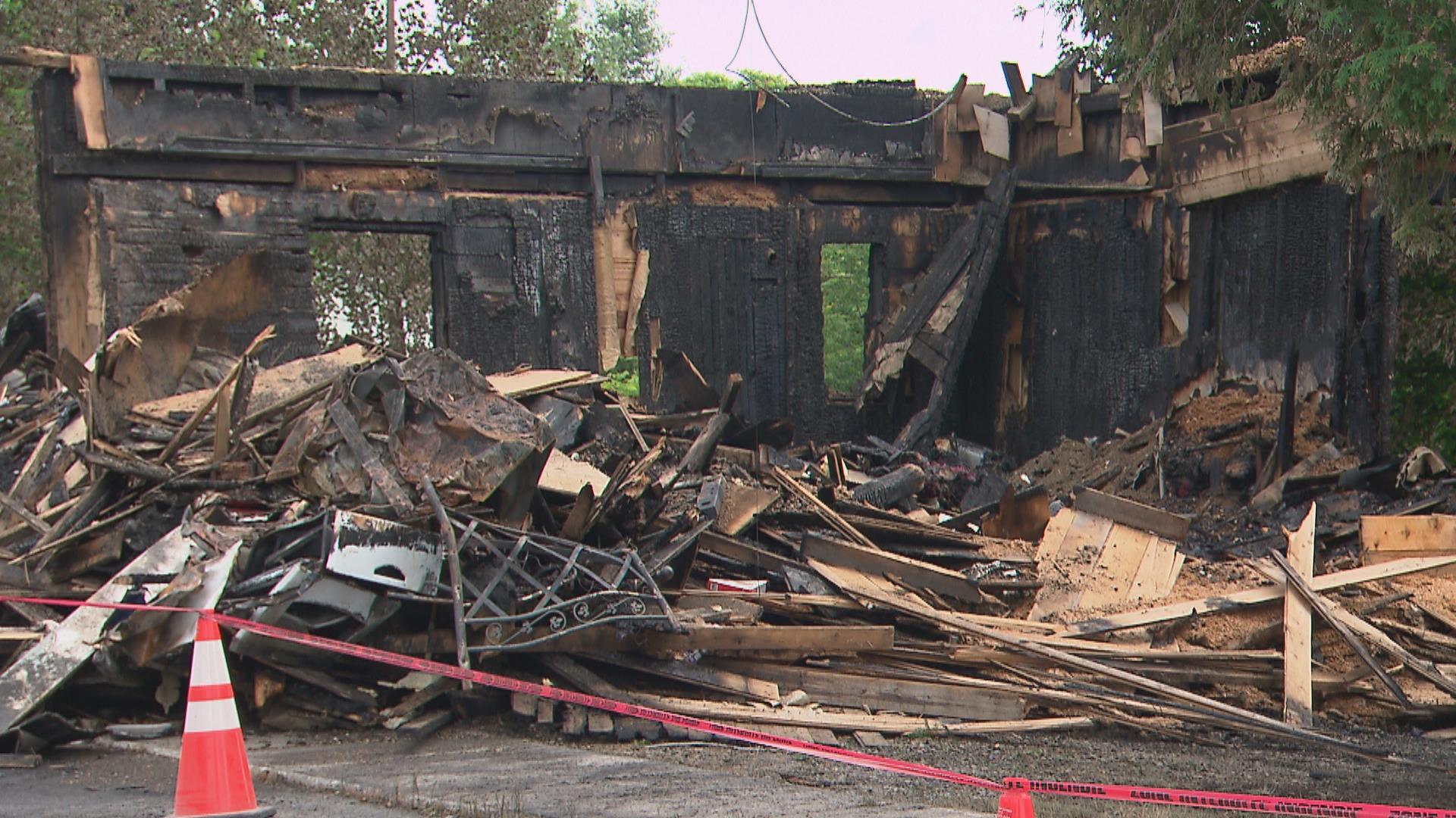 Incendies suspects dans Portneuf deux bâtiments résidentiels sont la