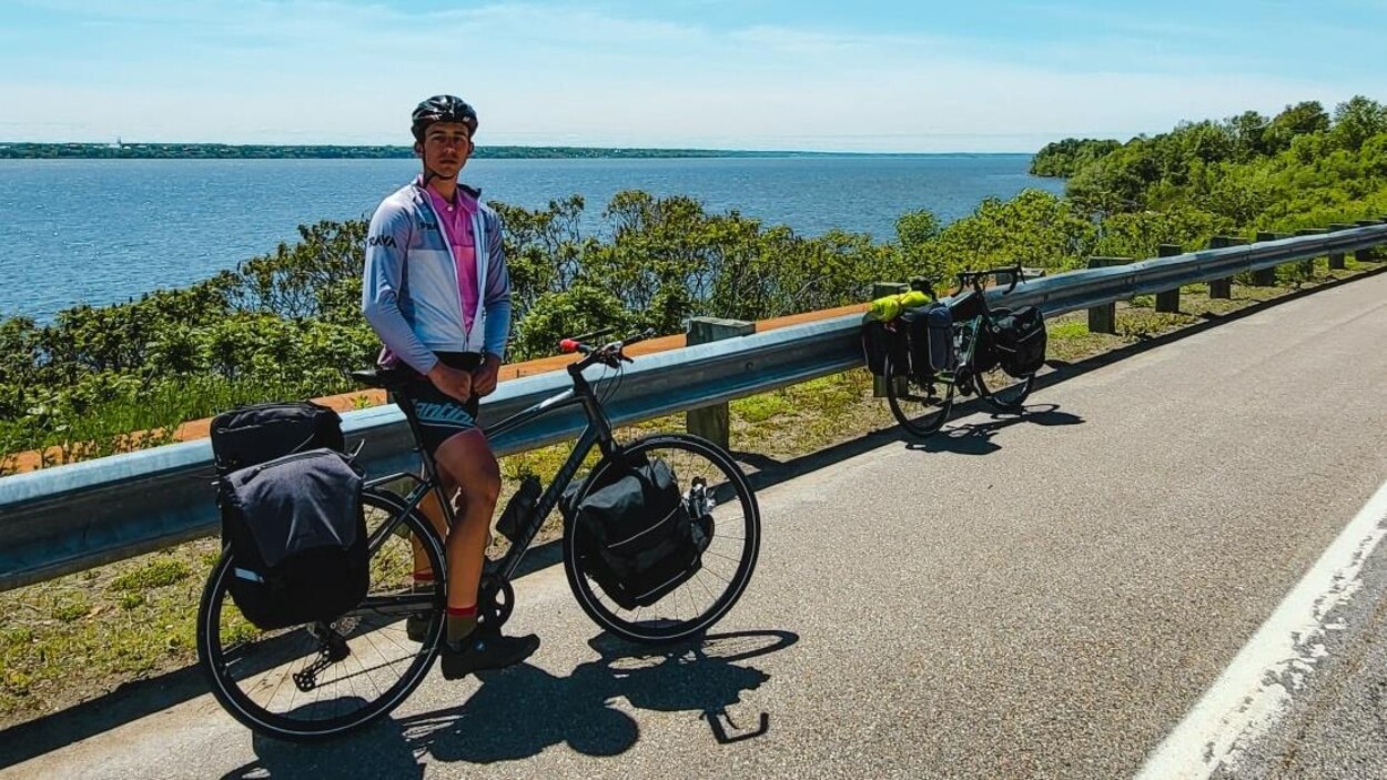 Après le Canada, un Saguenéen veut traverser les Amériques à vélo ...