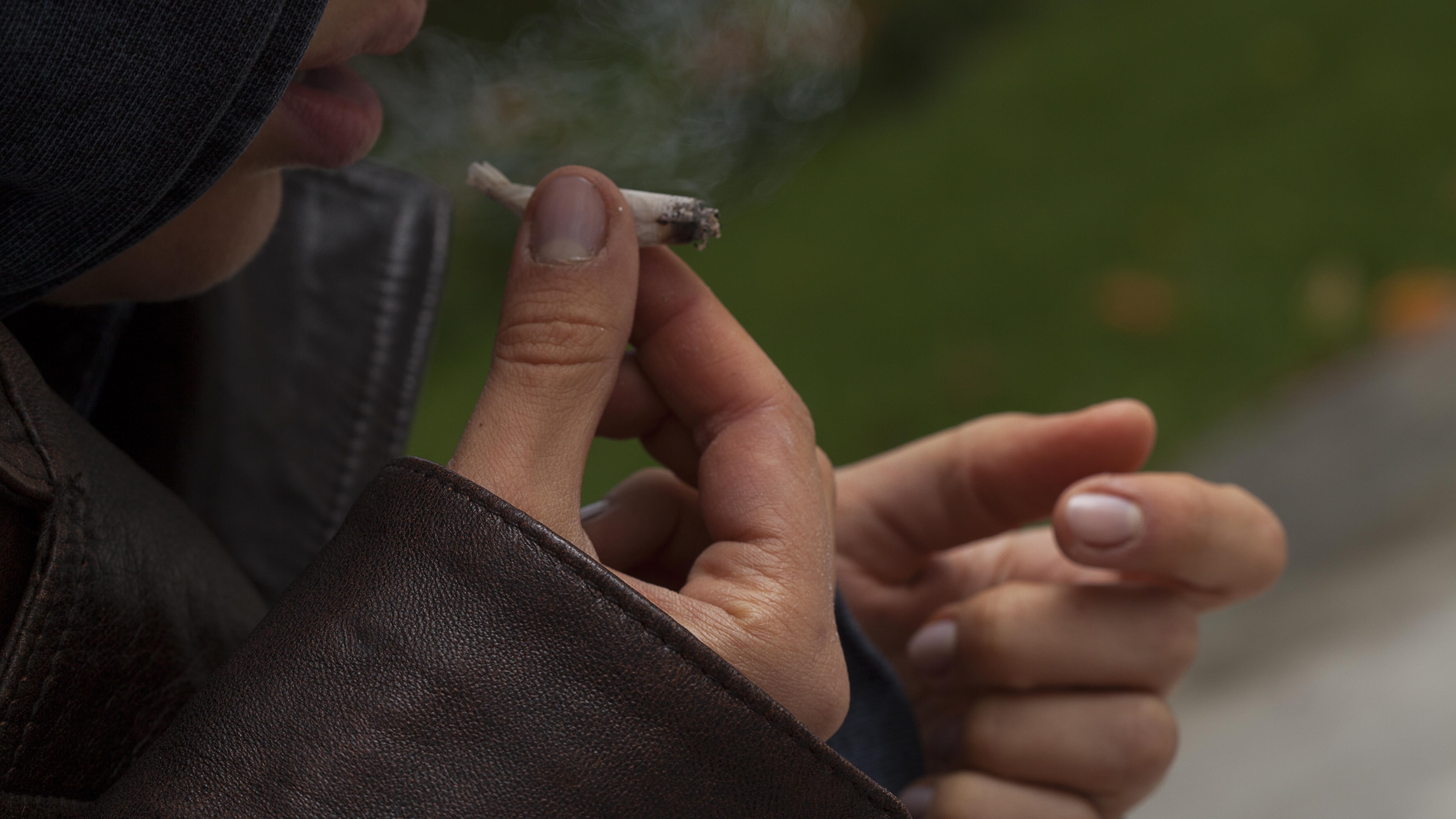Décriminaliser les drogues, la solution? | Gravel le matin