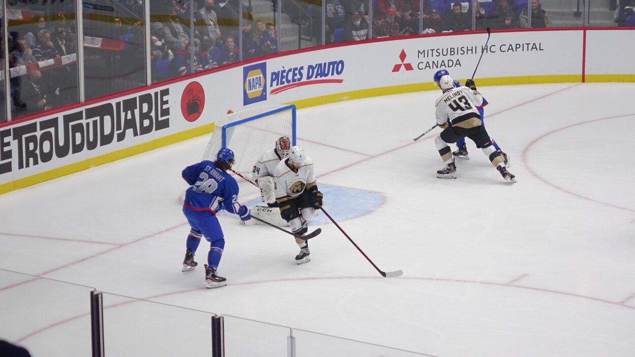 Les Lions de TroisRivières s’inclinent à leur match inaugural Radio