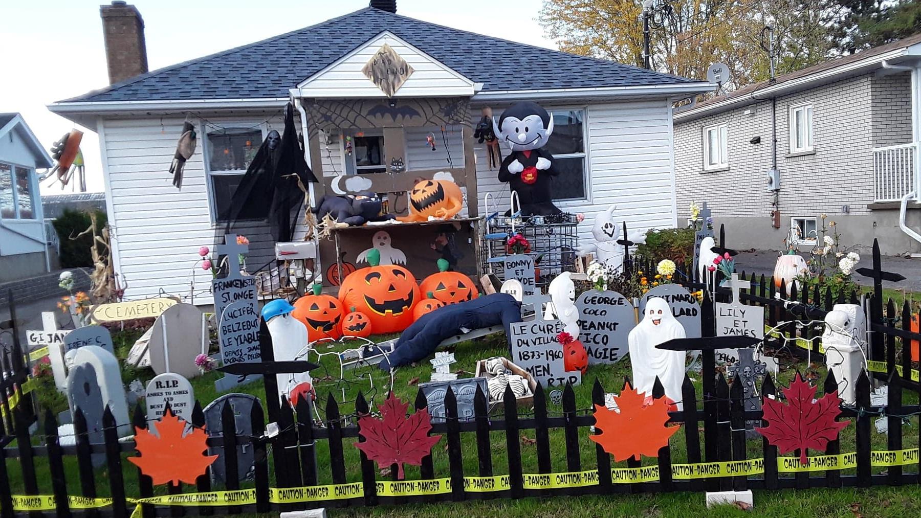 Les Maisons Les Mieux D Cor Es Pour L Halloween En Outaouais Et Dans L   Maison Decoree Alfred 