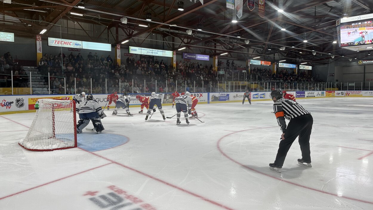 Le Drakkar de attire les foules pour le lancement de la