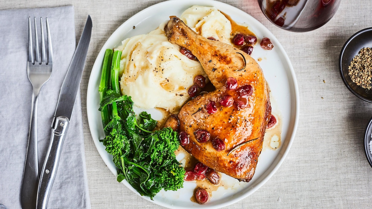 Recevoir la famille pour le repas de Noël sans se ruiner  Radio-Canada