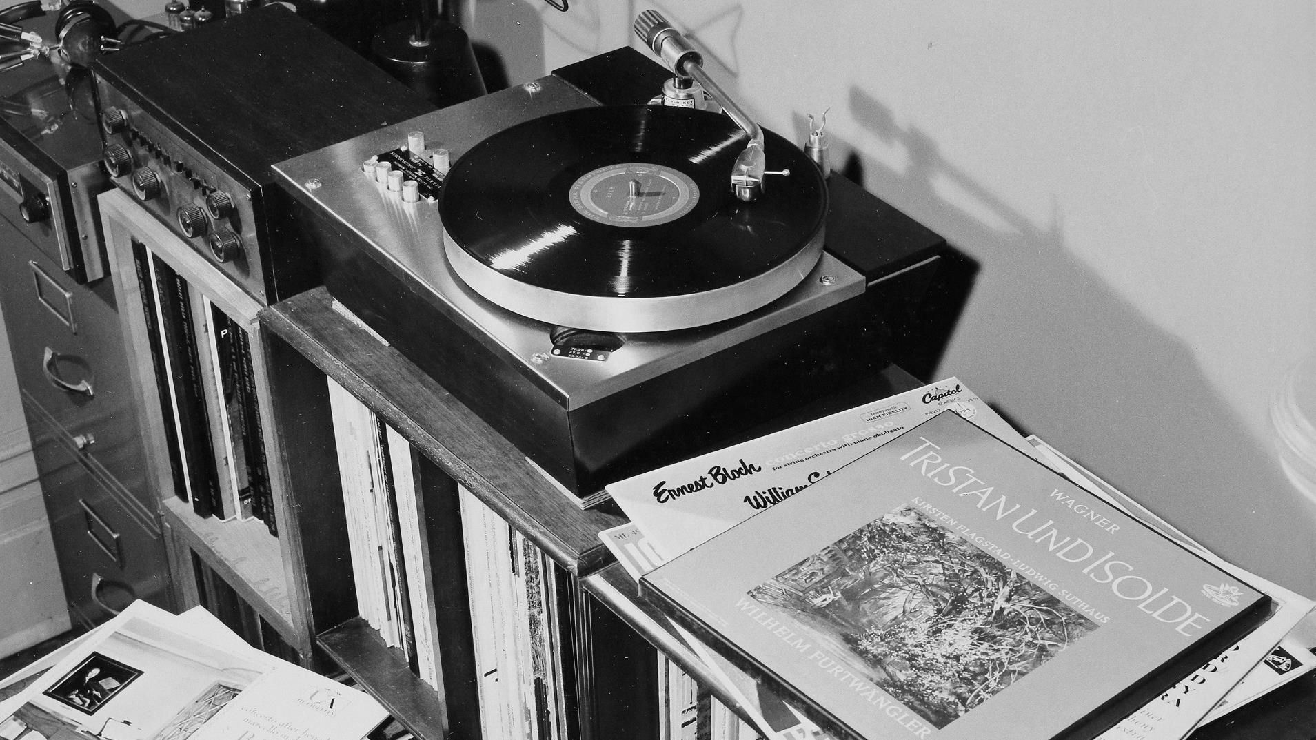 Le disque vinyle, une histoire d’amour sans cesse répétée | Radio-Canada