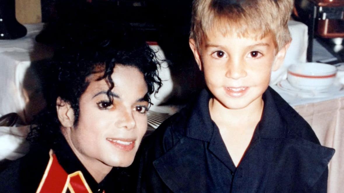 Les Deux Presumees Victimes De Michael Jackson Se Confient A Oprah Winfrey Radio Canada Ca Les Deux Presumees Victimes De Michael Jackson Se Confient A Oprah Winfrey Radio Canada Ca