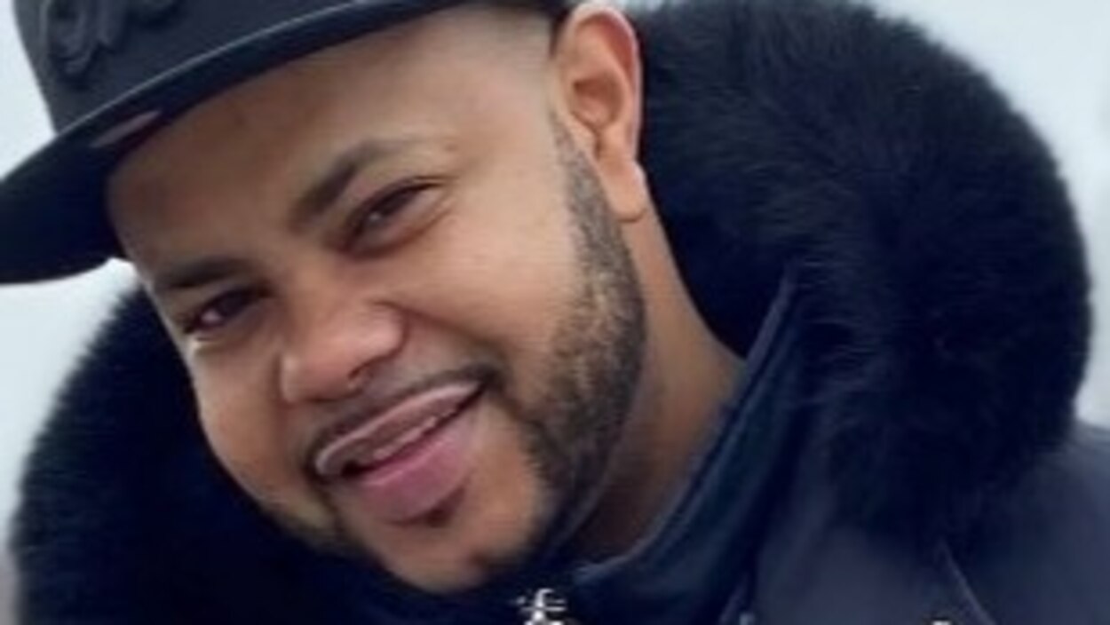 Mustafa the Poet pleure son frère assassiné à Toronto | Radio-Canada