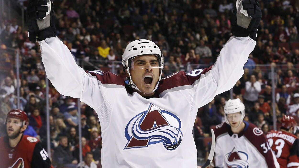 2. Yakupov signs with Avalanche - wide 4