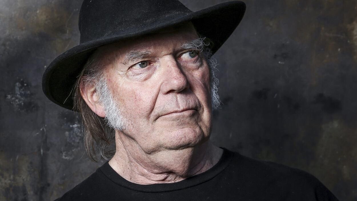 Après avoir coupé les ponts avec Spotify, Neil Young se tourne vers