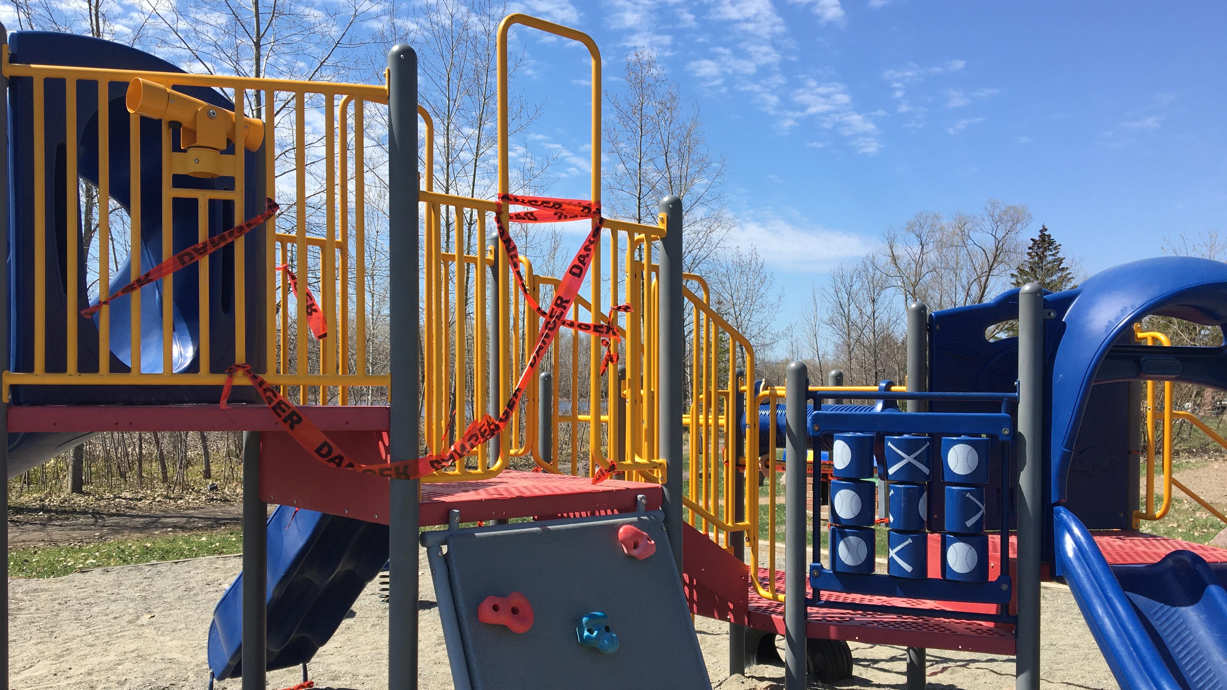 Les modules de jeu dans les parcs sont-ils ouverts en Abitibi ...