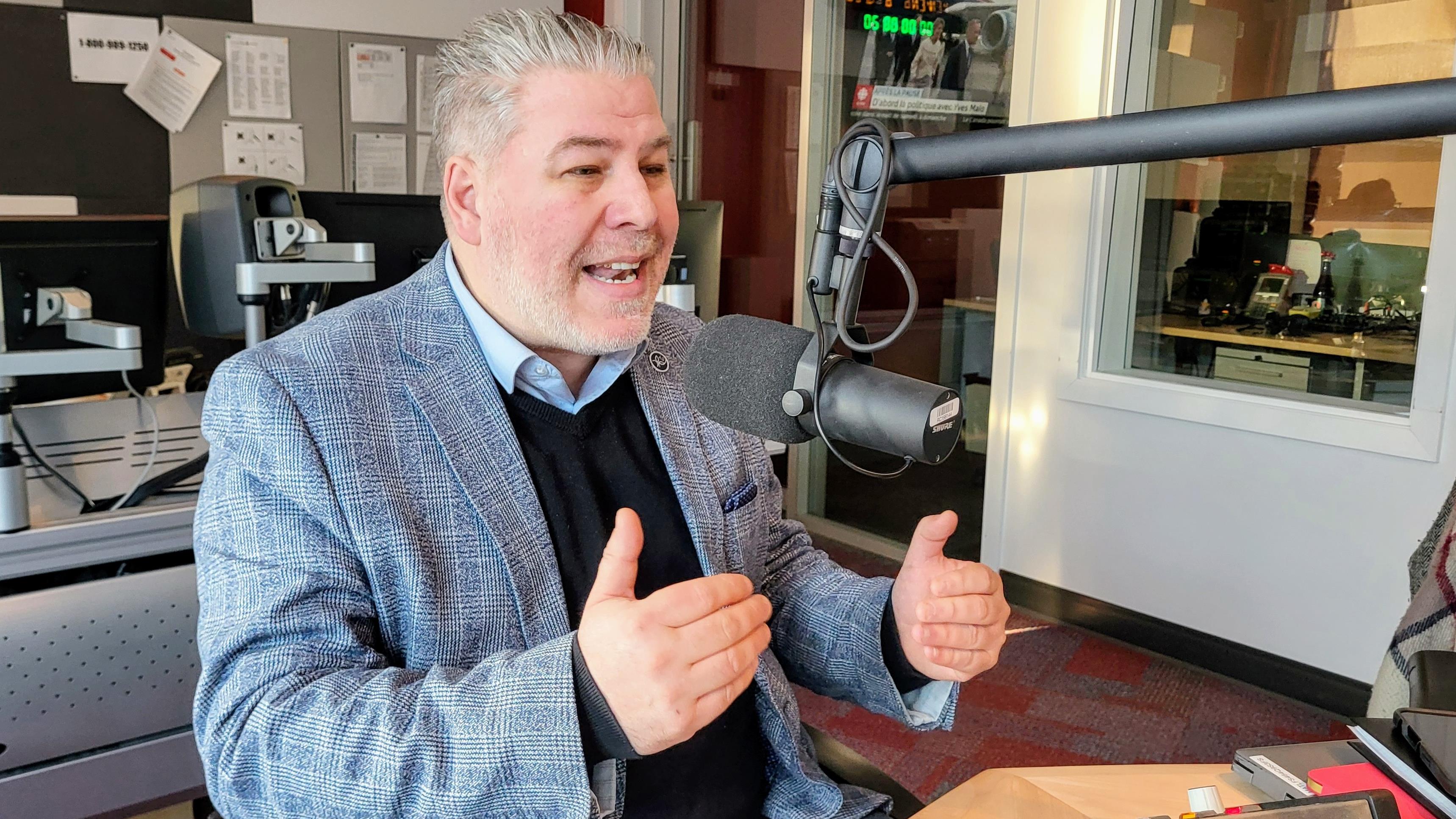 Pascal Bérubé invite Youri Chassin à visiter la Gaspésie