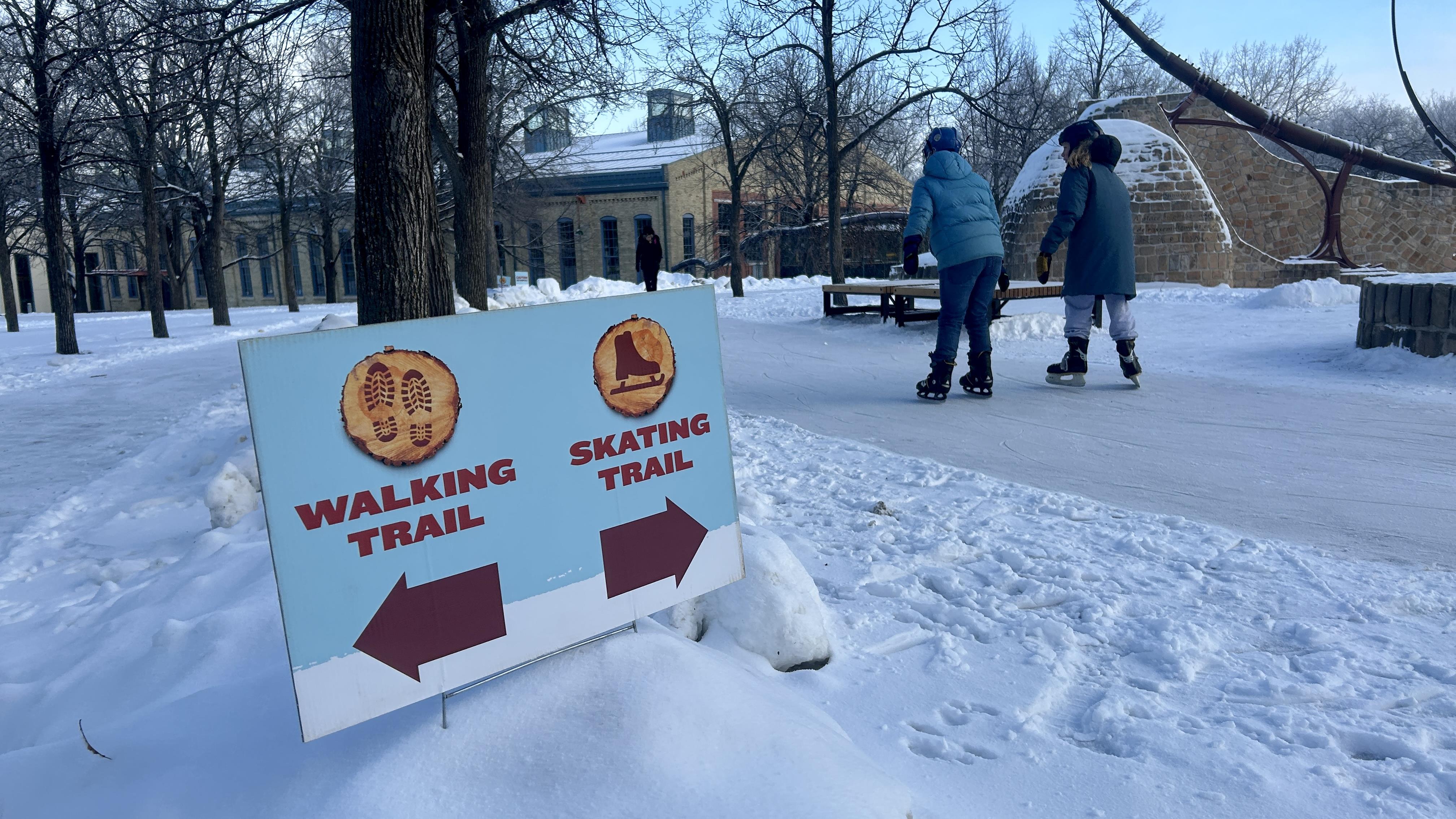 Des Winnipégois apprennent gratuitement à pratiquer des activités ...