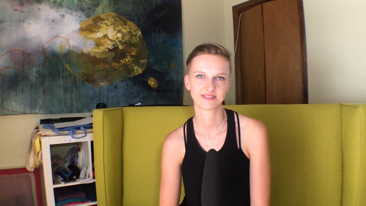 B comme bisexuelle, pansexuelle, polyamoureuse et comme Pauline Info RadioCanada