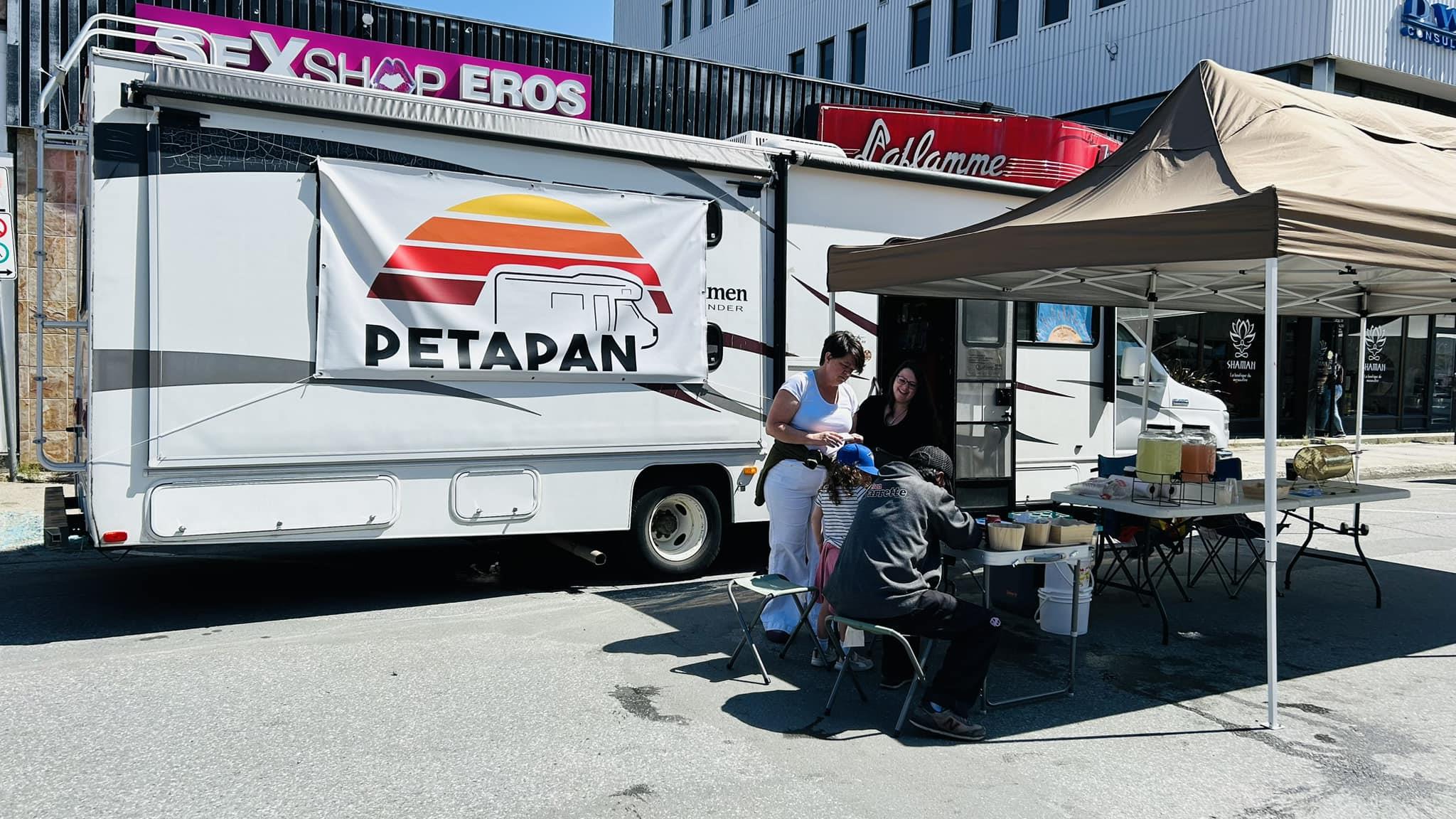 Petapan : un motorisé pour offrir des soins sur le terrain
Petapan : un motorisé pour offrir des soins sur le terrain