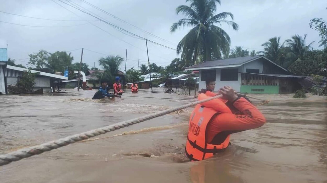 Bagsik ng Bagyong Paeng: 42 namatay sa pagbaha, mga landslide sa katimugang Pilipinas | Radio-Canada.ca