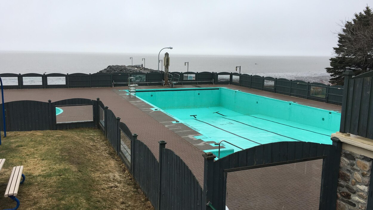 la piscine municipale de notre dame du portage sera renovee radio canada ca