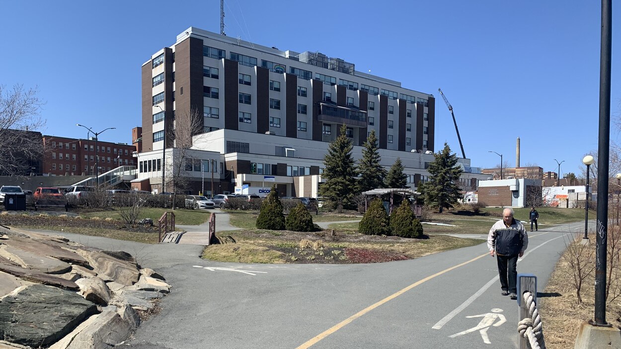 L'annulation des chirurgies à RouynNoranda à l'ordre du jour du