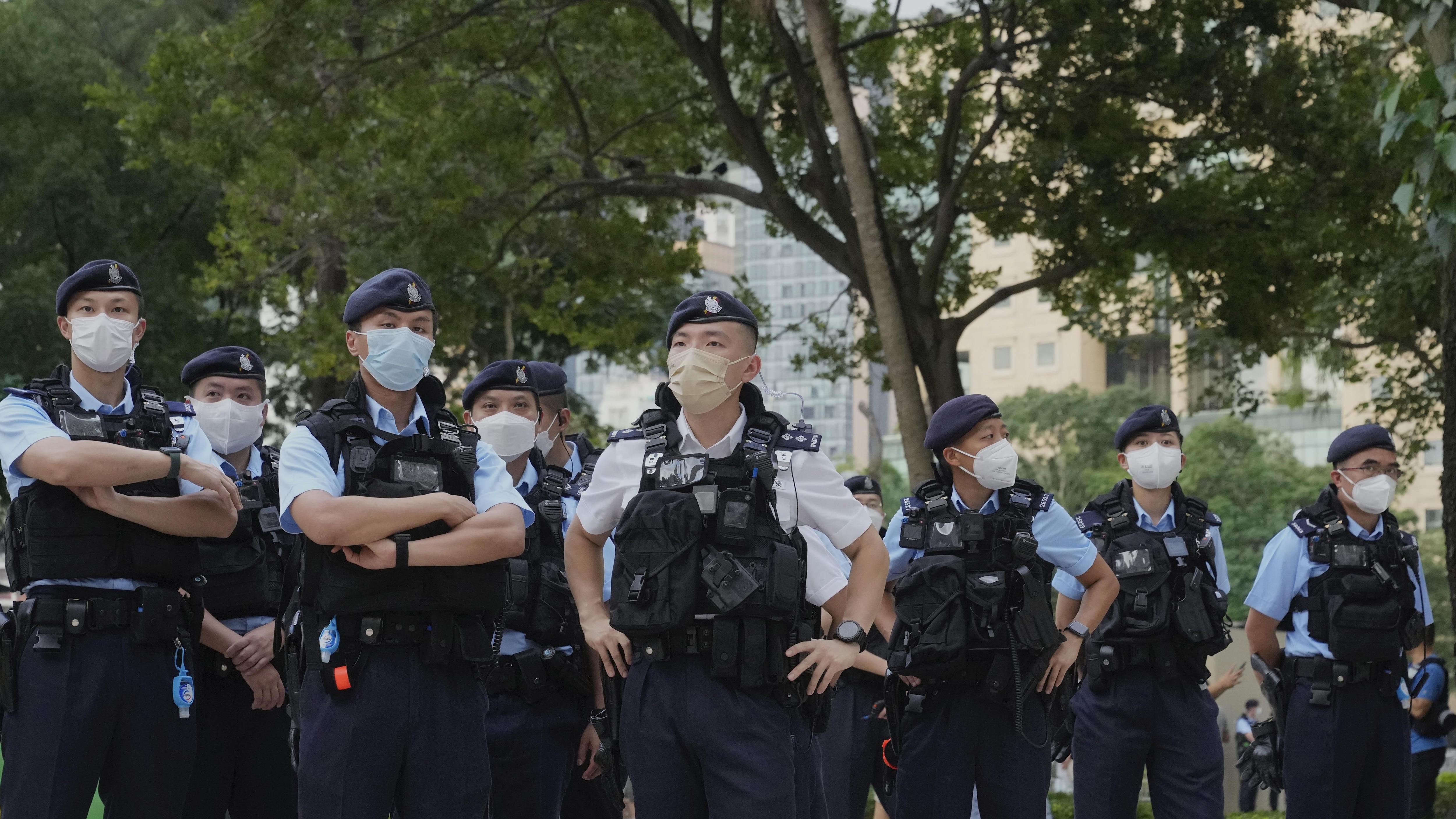 policiers-parc-victoria-hong-