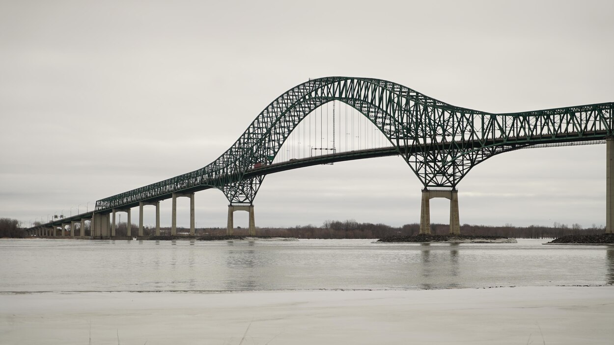 Le pont Laviolette a 50 ans RadioCanada