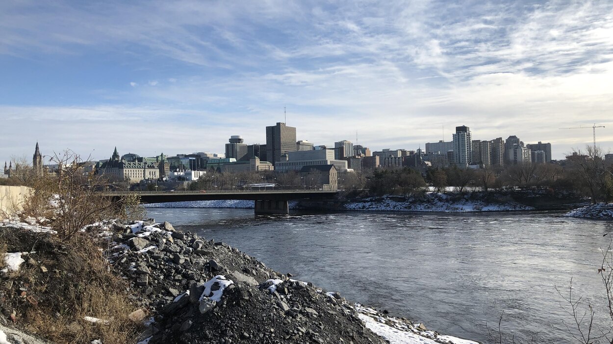 Sondage : une majorité estime qu’un 6e pont est nécessaire entre Ottawa ...