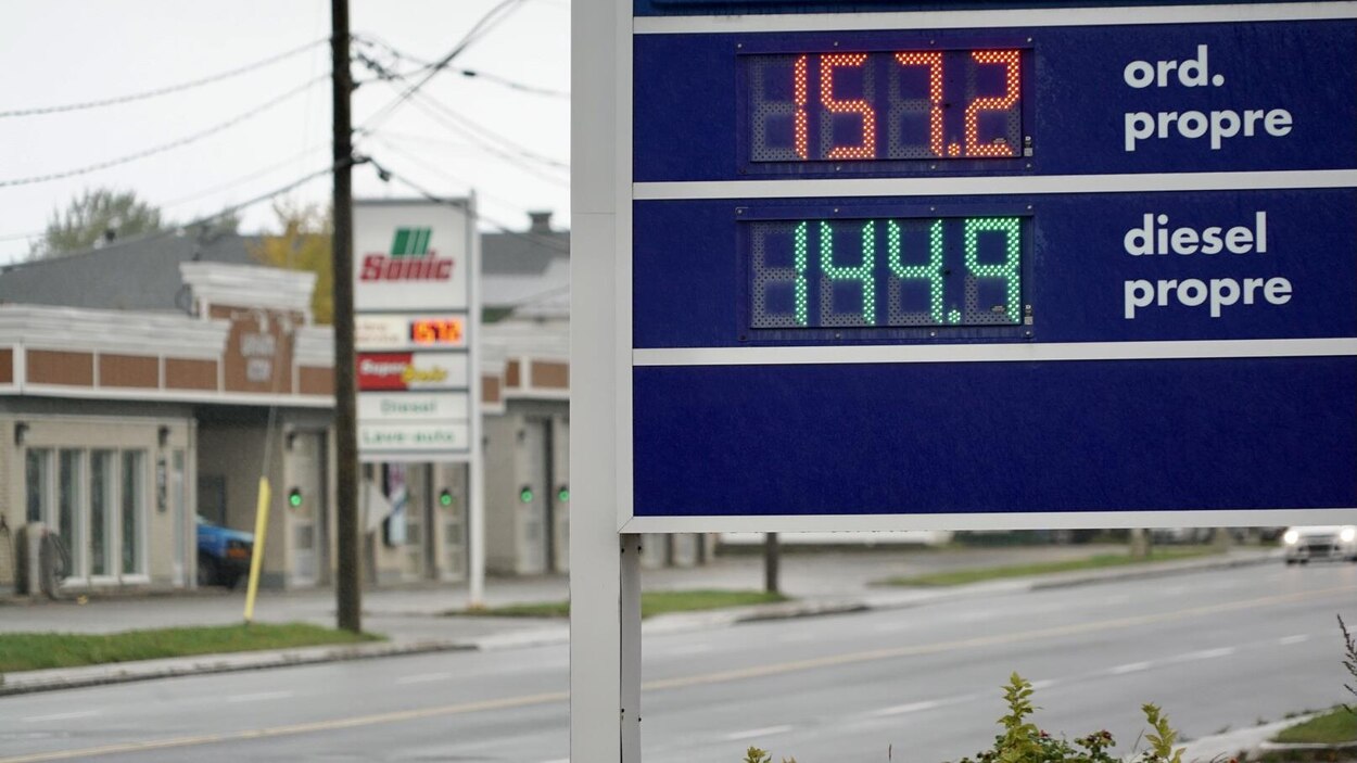 Record du prix de l’essence dans l’EstduQuébec RadioCanada