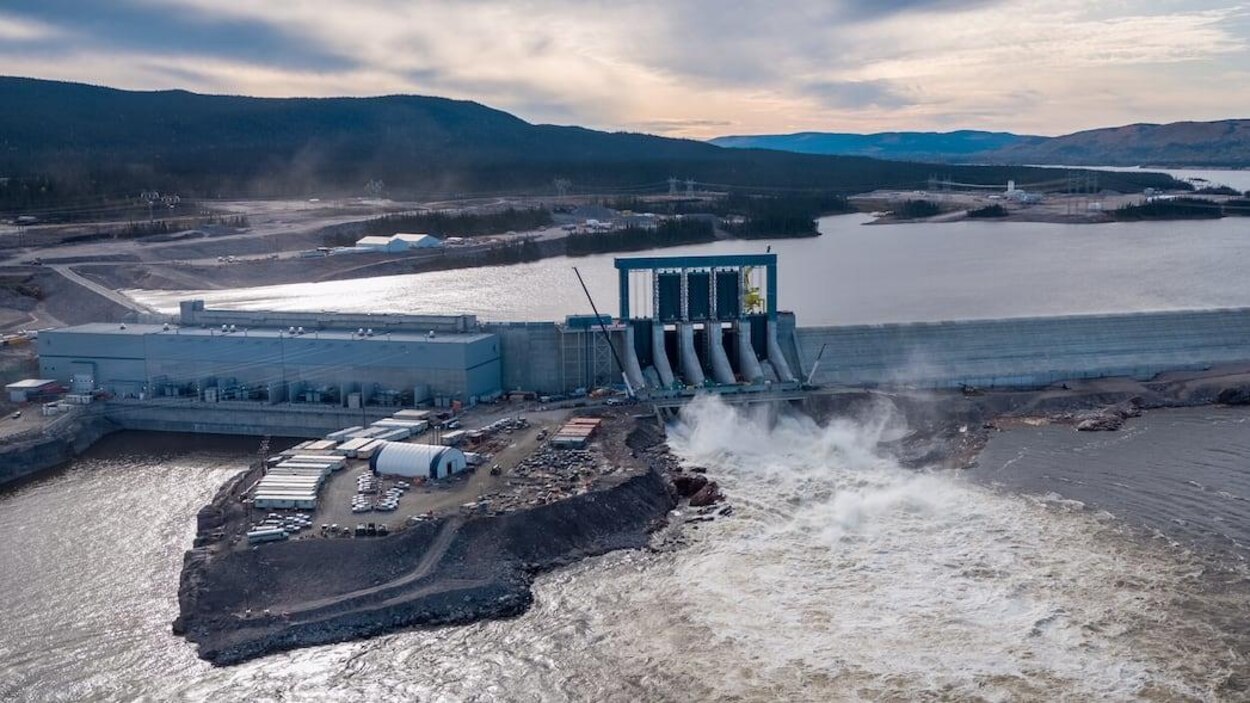 Projet de Muskrat Falls la nation innue du Labrador poursuit Ottawa