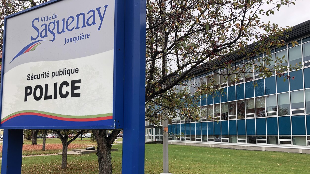 Un dixième policier de Saguenay atteint de la COVID19 COVID19
