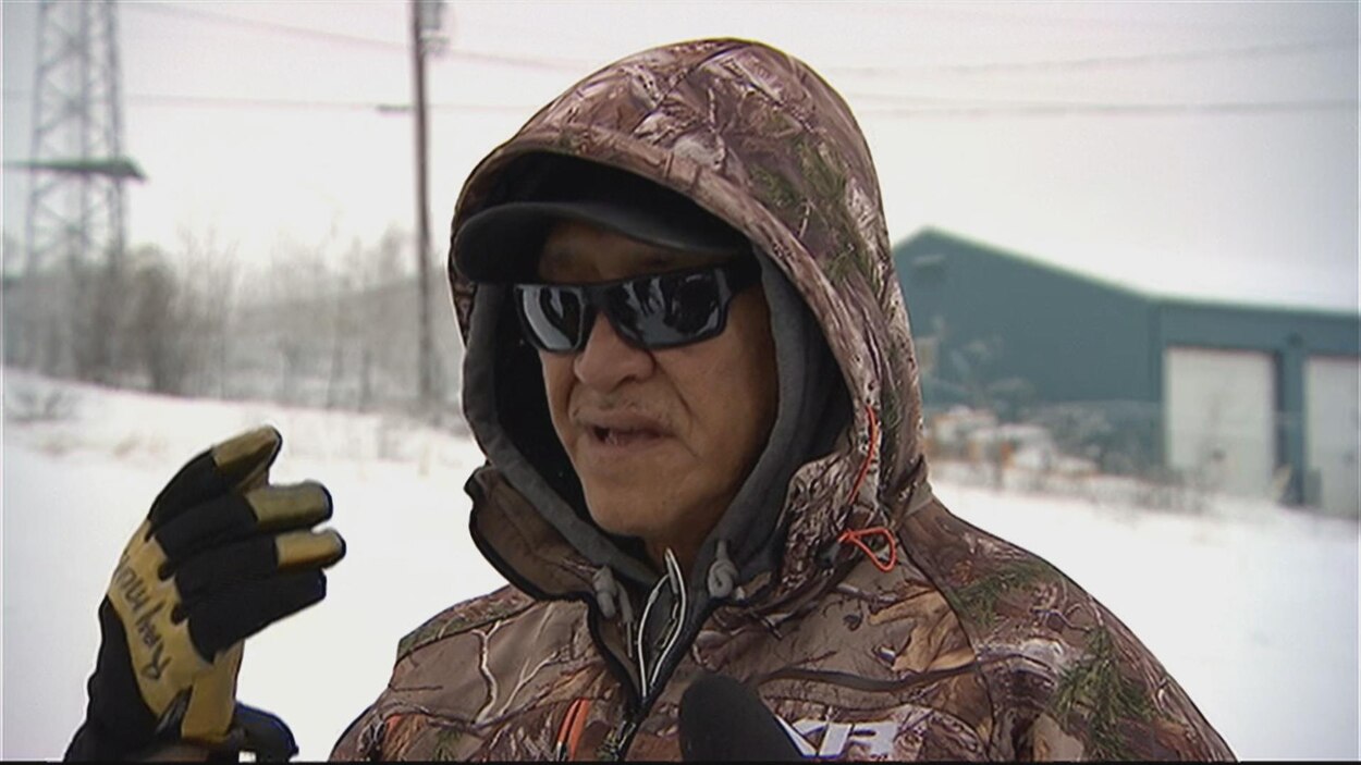 Écrasement à FondduLac un homme qui a aidé au sauvetage reçoit un