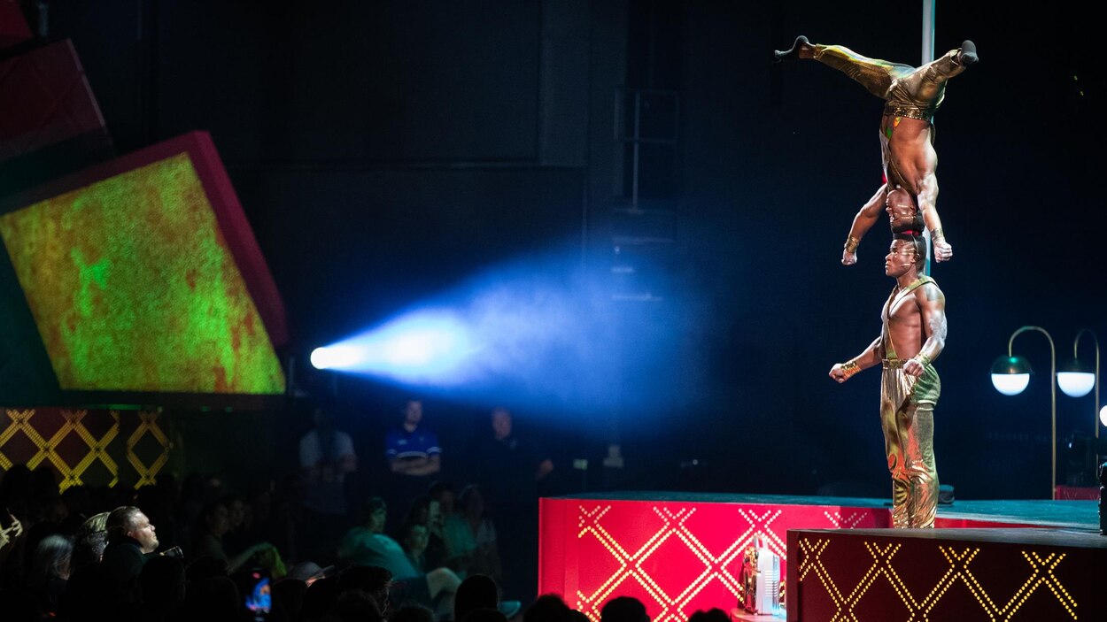 Le Cirque du Soleil en met plein la vue avec son hommage à RBO | En ...