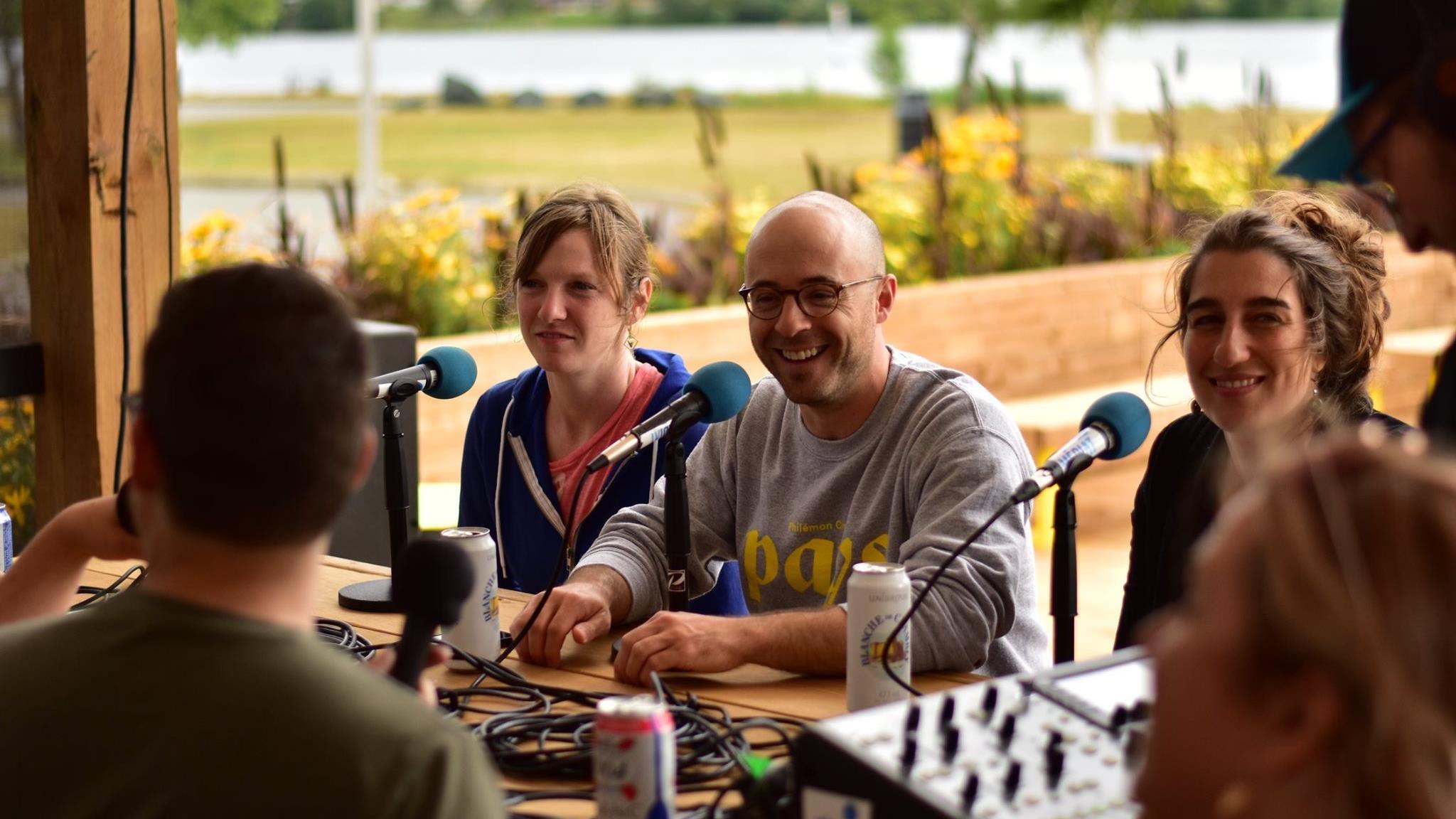 Trois députés se lancent en cinéma politique
Trois députés se lancent en cinéma politique