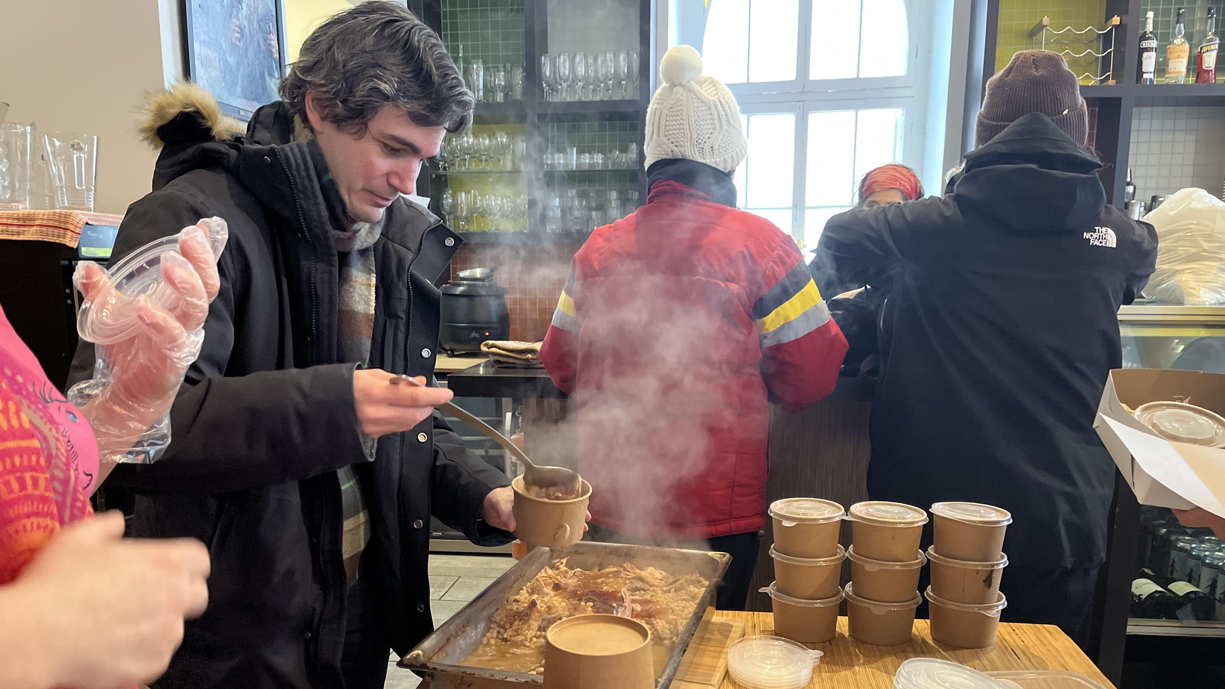 Repas Offert Un repas festif gratuit offert par des restaurants de Trois-Rivières ...