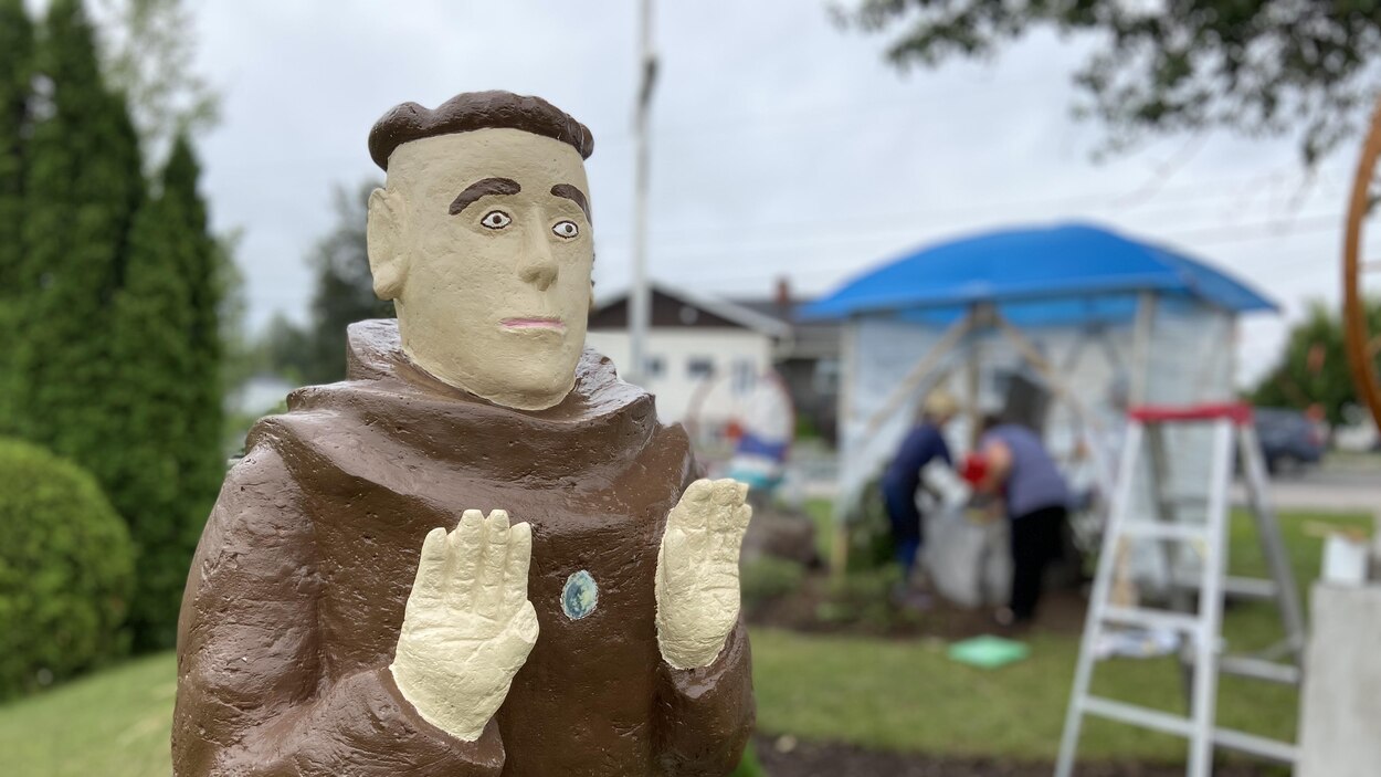 Dorlotement mérité pour les oeuvres de Léon Bouchard à SainteHedwidge