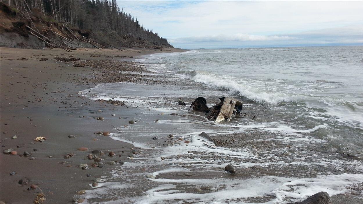 Dépotoir de RivièreSaintJean la première phase du nettoyage