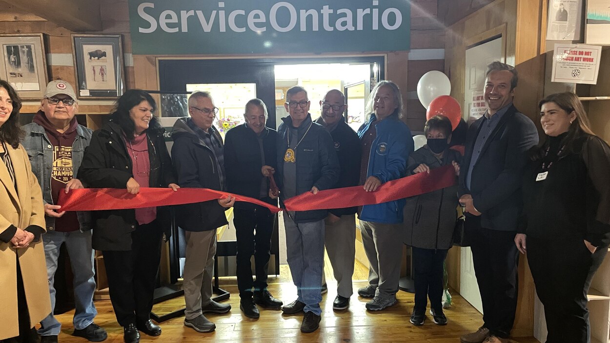Un premier centre de Service Ontario géré par des Autochtones | Radio ...