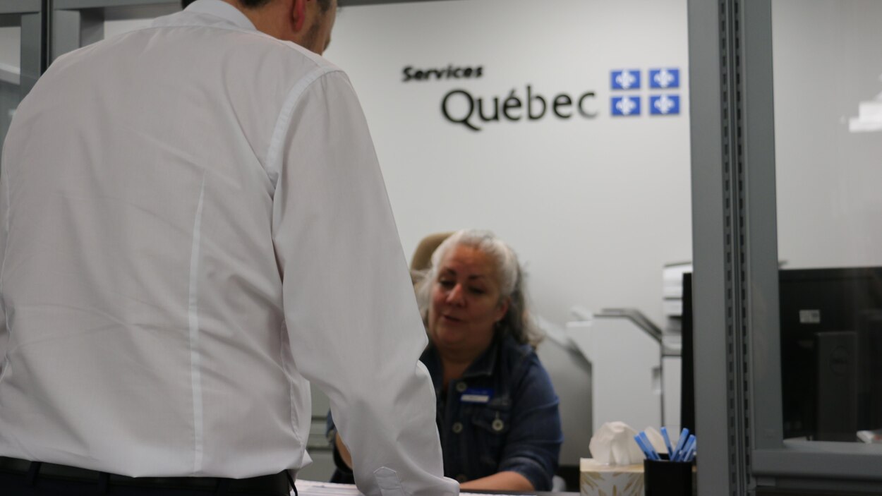 Le Deploiement Des Bureaux De Services Quebec S Accelere Radio Canada Ca