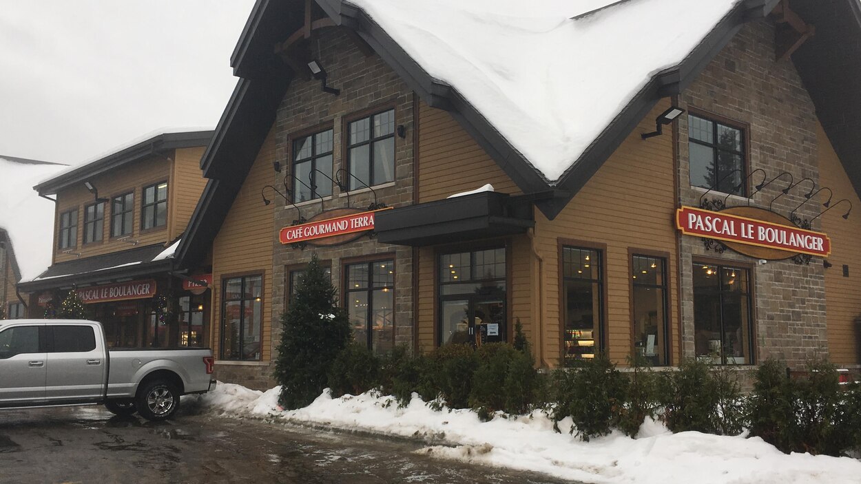 Hausses de taxes de 35 à Stoneham des commerçants inquiets Radio