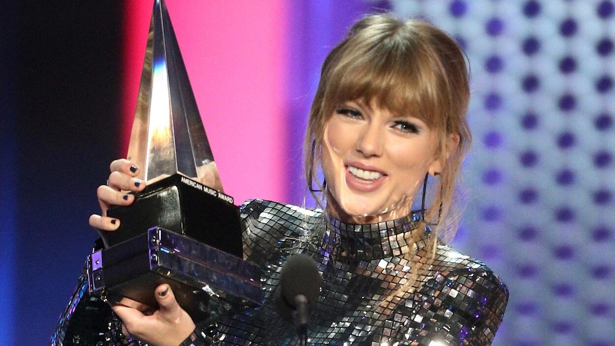 Taylor Swift, grande gagnante des American Music Awards RadioCanada