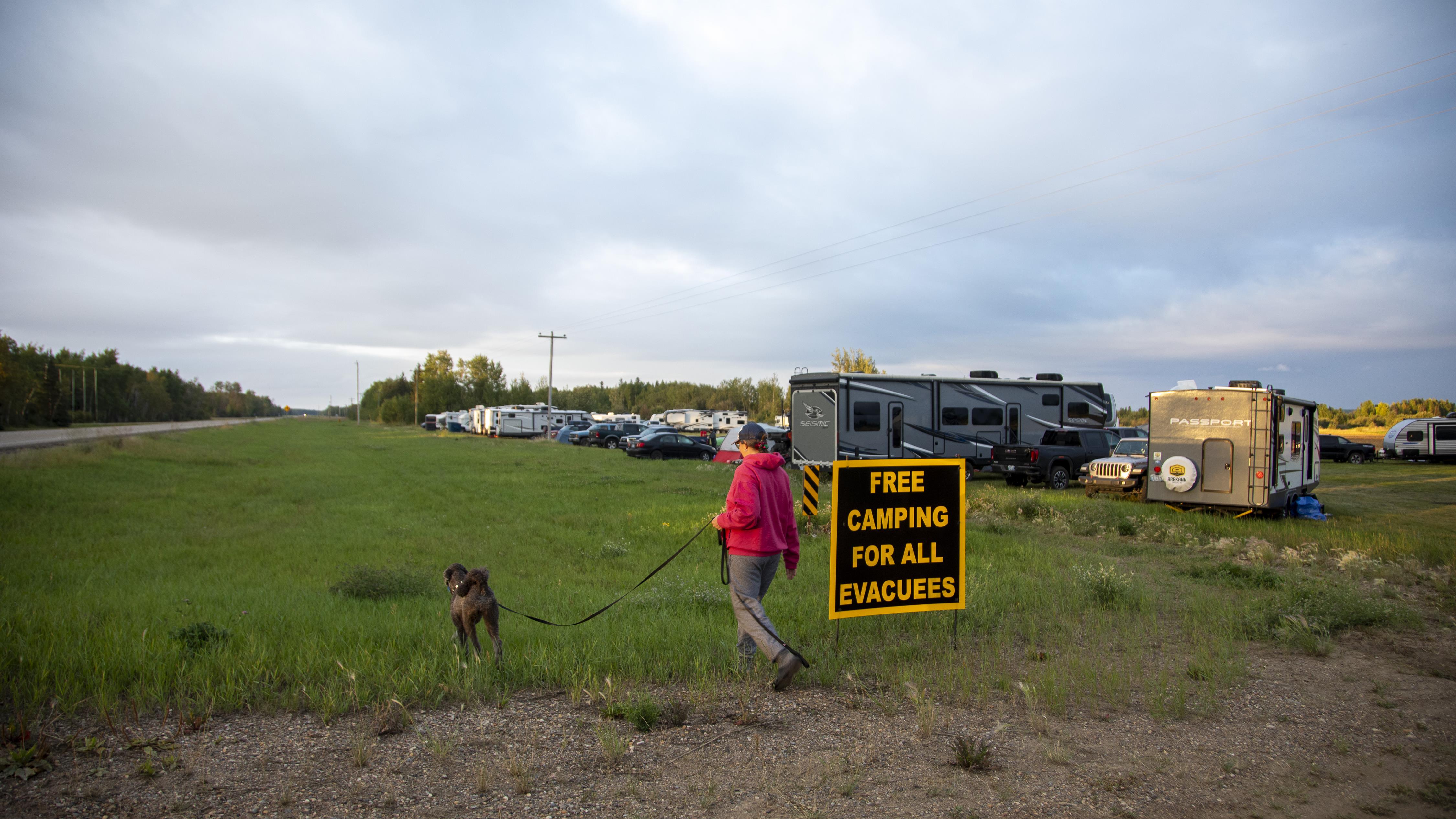 Feux de forêt :  l'évacuation de Yellowknife vue par Batiste Foisy