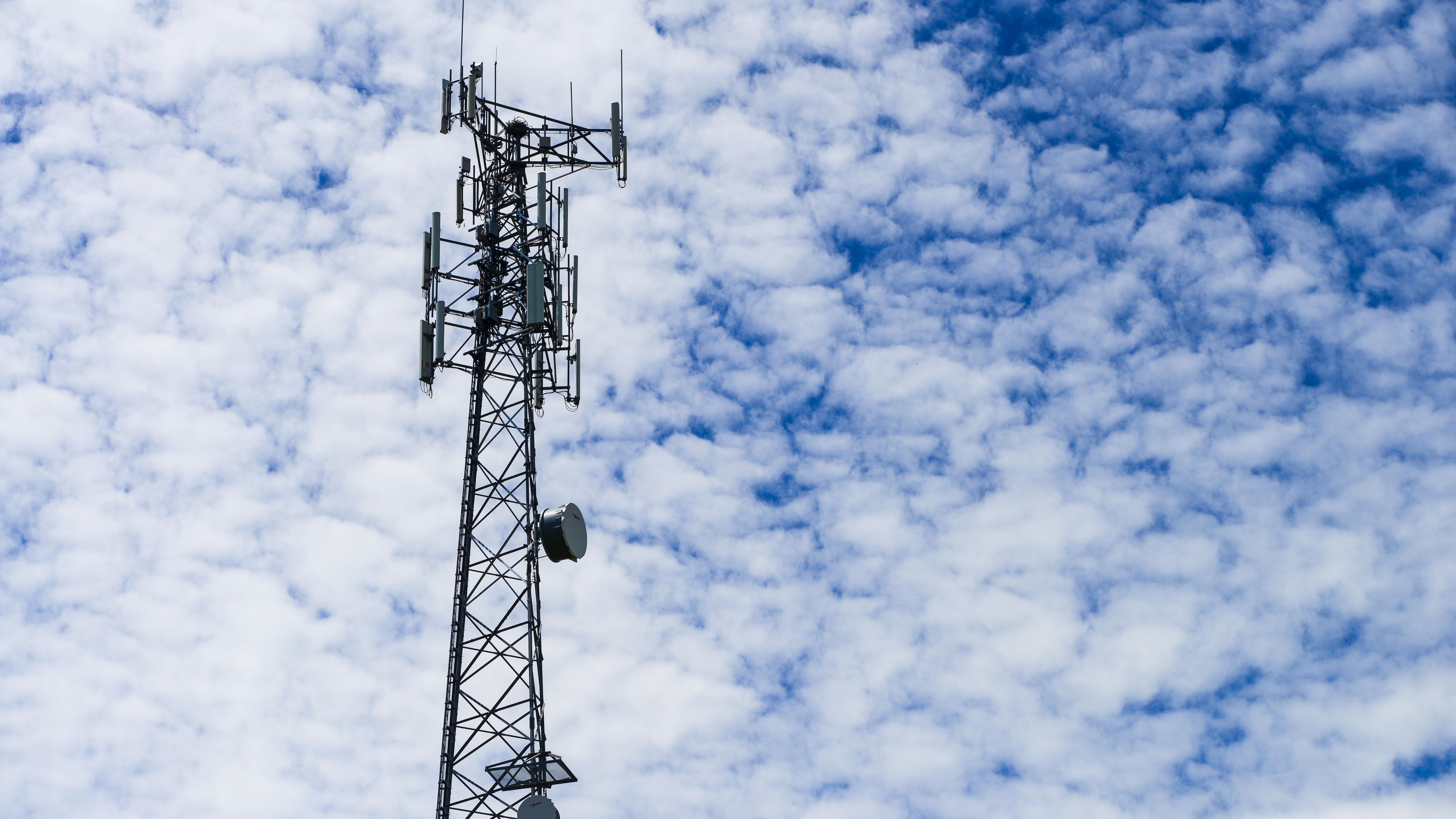Le déploiement du réseau cellulaire va bon train