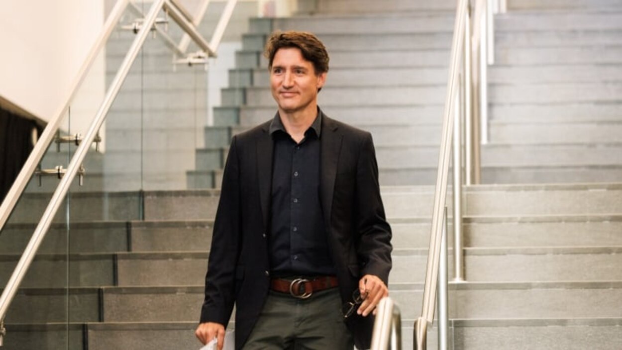 【美品・定価221,000円】ウォントレスエッセンシャルデラヴィTrudeau Justin-Trudeau-resignation.jpg
