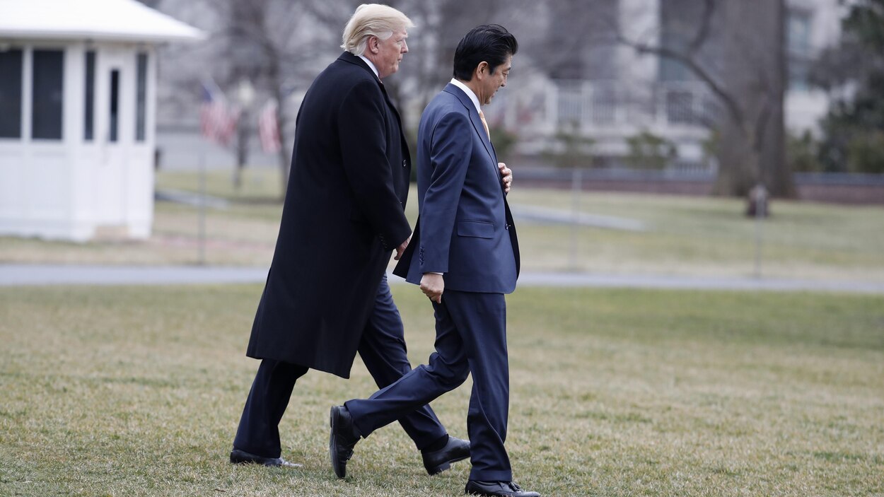 Donald Trump et Shinzo Abe renforcent leurs liens à Mar-a-Lago | Radio ...