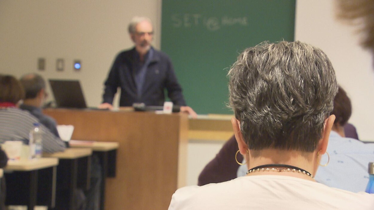 L’Université du troisième âge de plus en plus populaire | Radio-Canada