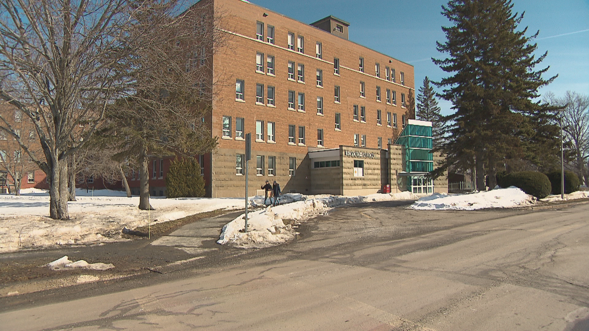 Des universités au NouveauBrunswick vont prolonger les mesures