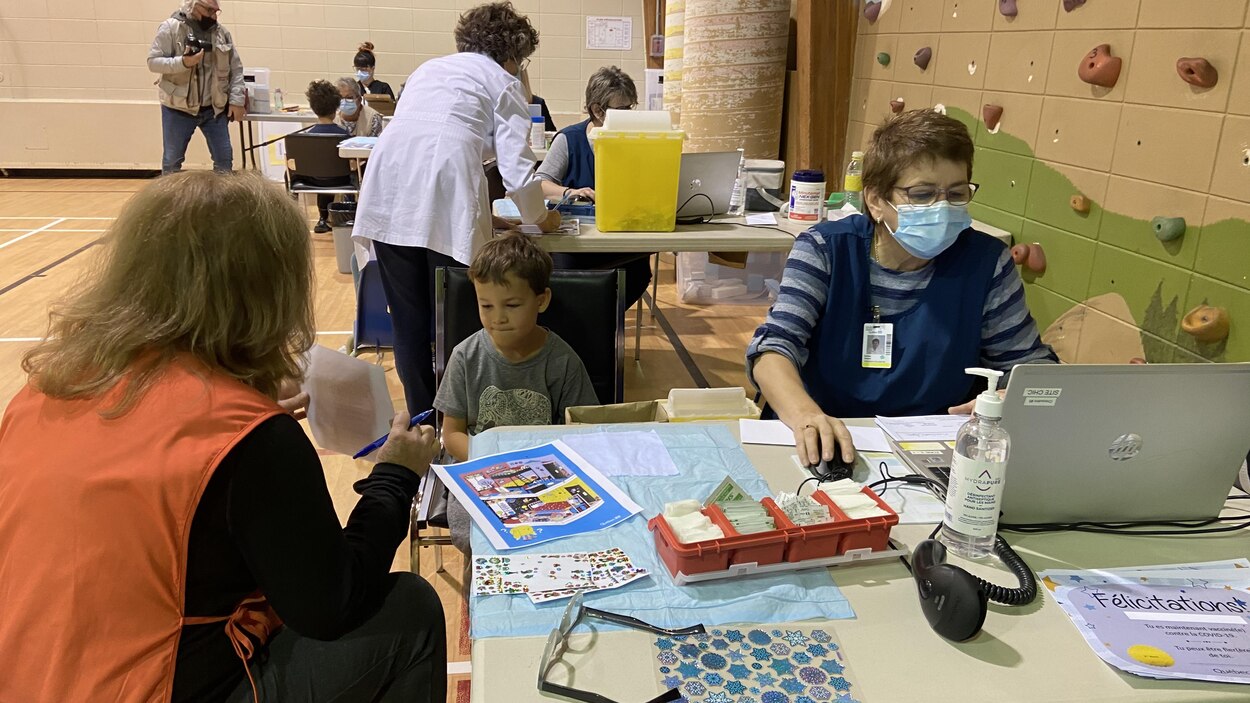 Qu’estce qui explique l’arrivée d’une si grosse vague de COVID19