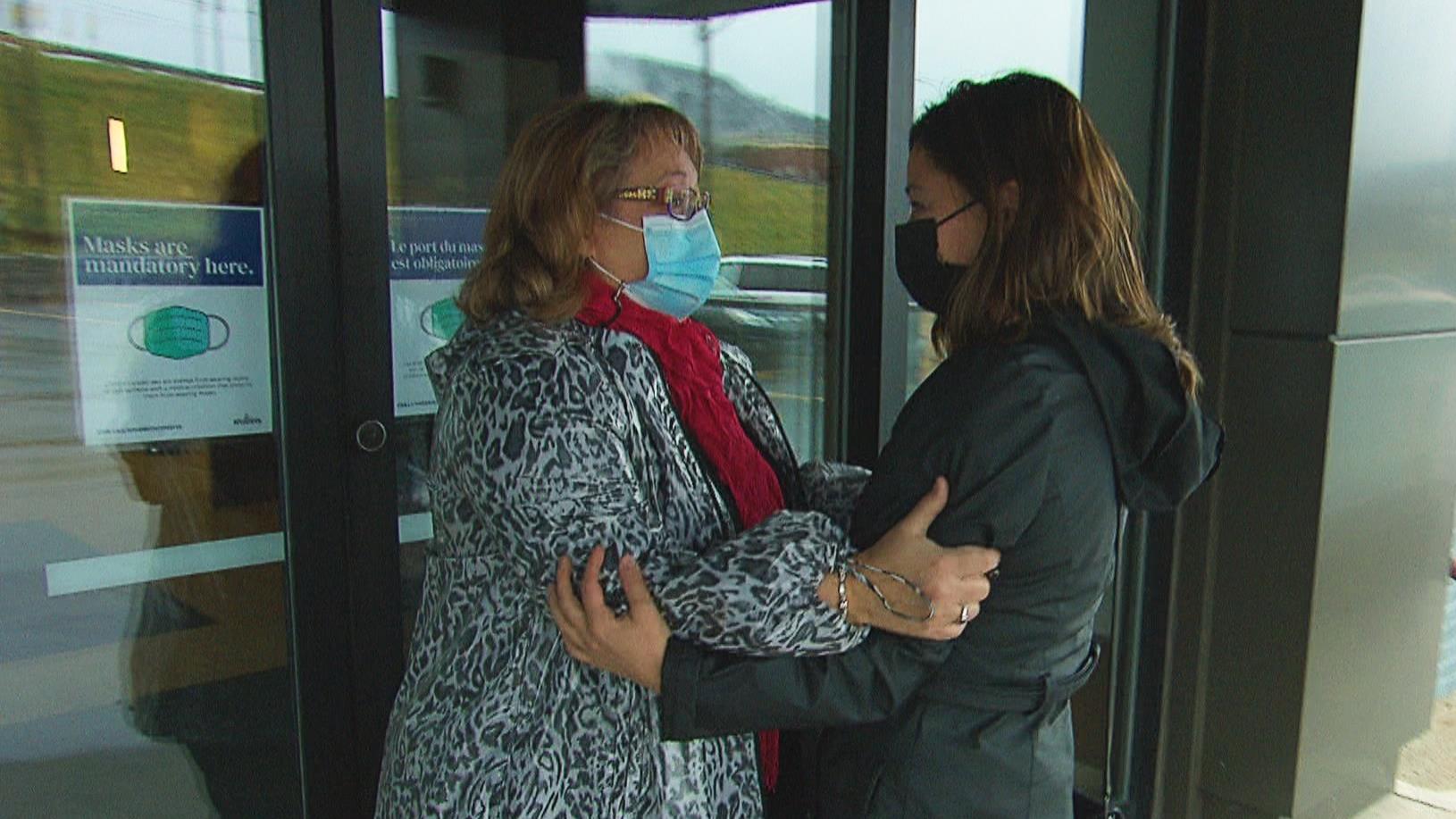 Douleur Et Solidarite Apres Une Eclosion Mortelle De Covid 19 A Dalhousie La Covid 19 En Atlantique Radio Canada Ca