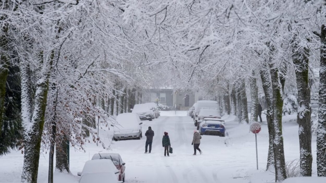 B.C. braces for more snow, extreme cold