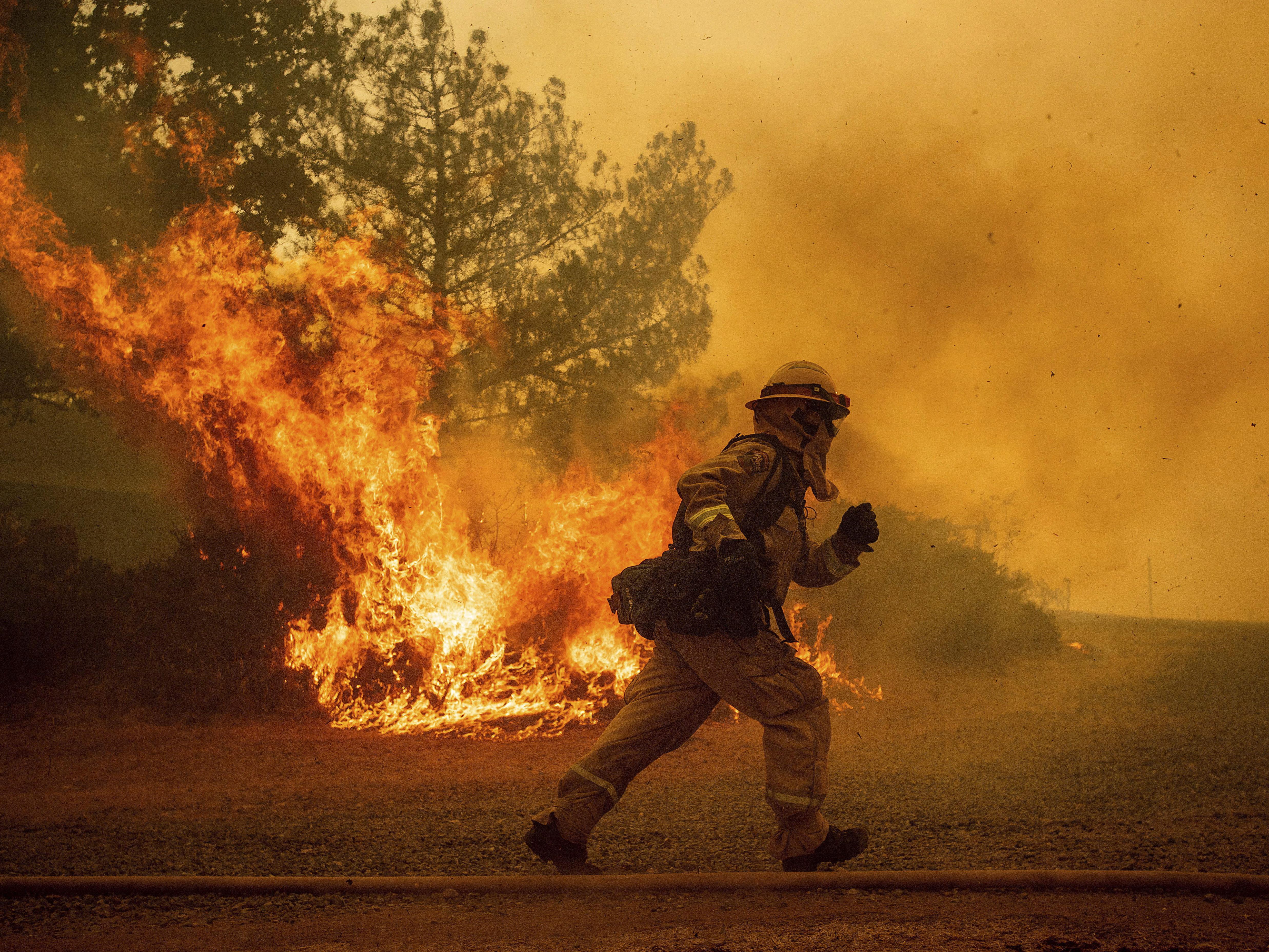 La Californie Fait Face Au Plus Grand Feu De Foret De Son Histoire Radio Canada Ca