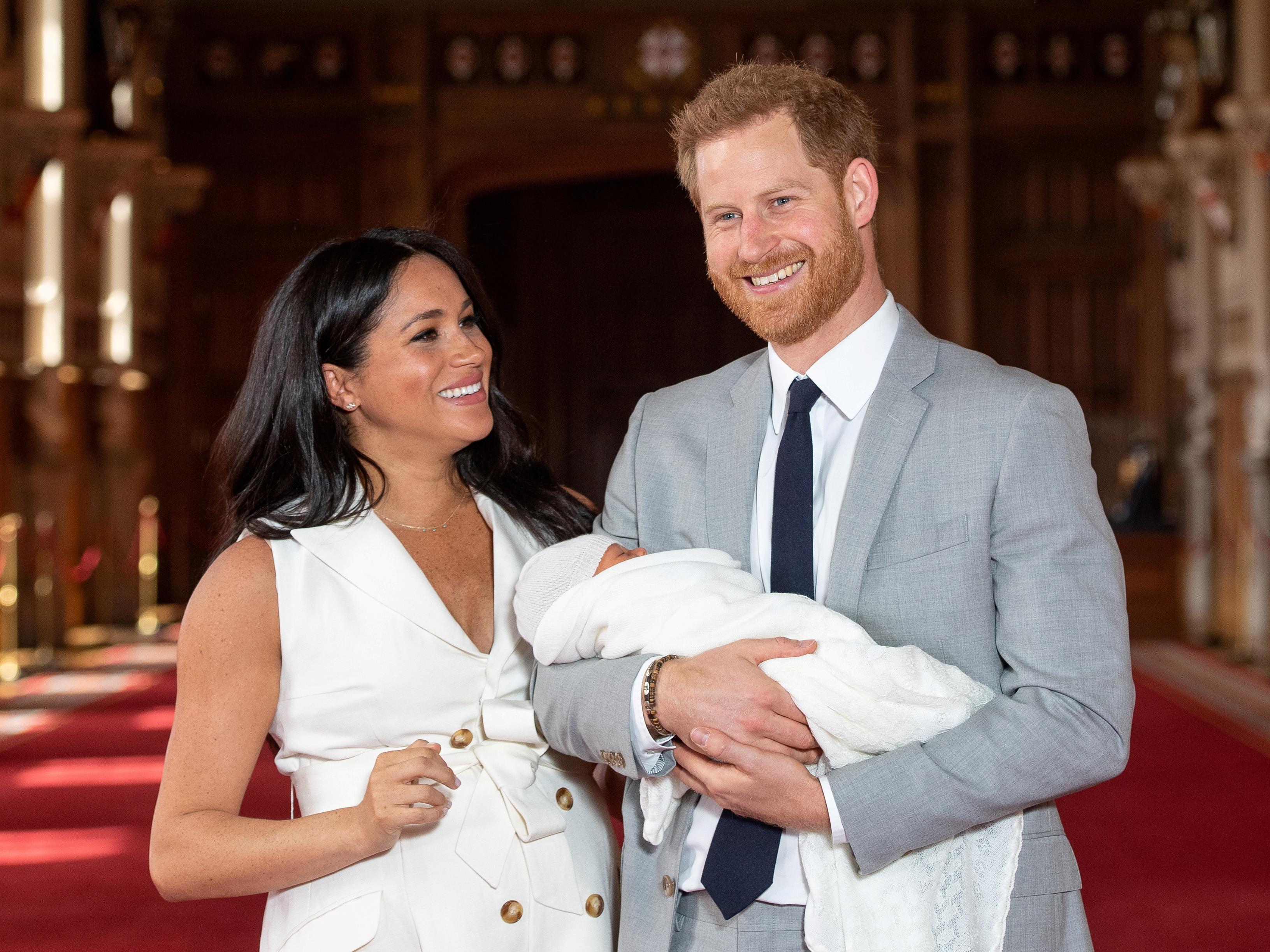 Prince Harry Meghan Meghan Markle Jumeaux Harry, Meghan et le petit Archie : futurs citoyens royaux du Canada? |  Radio-Canada.ca