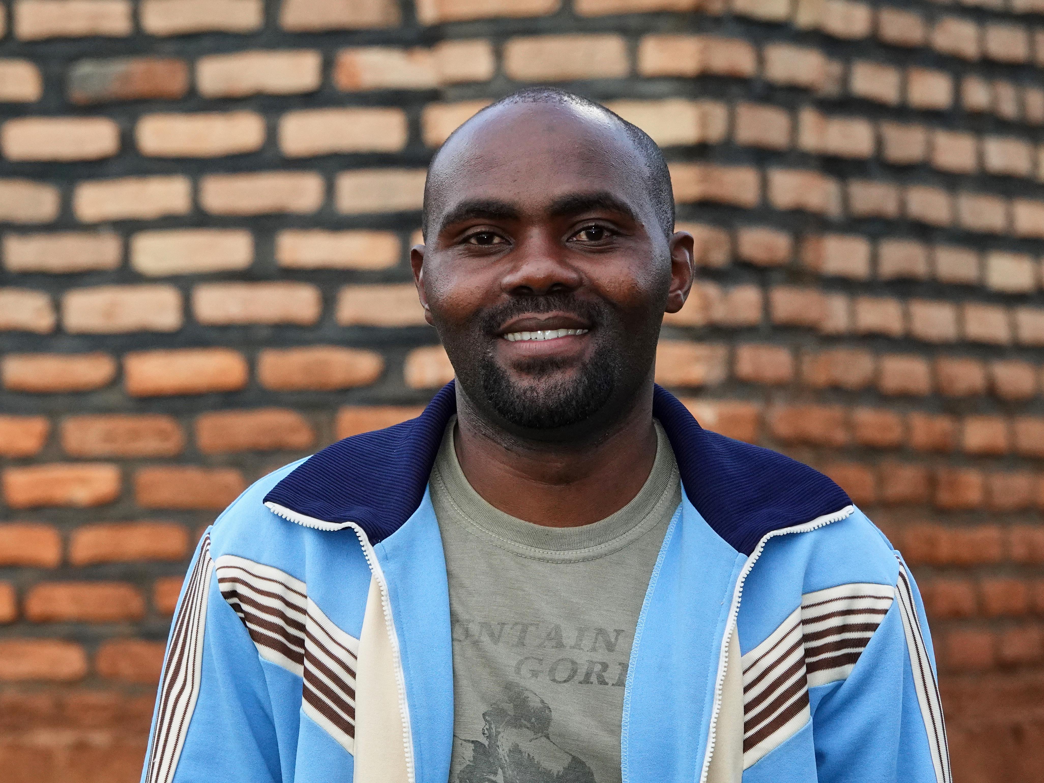 Le visage souriant du guide Anacret Nsengiyumva.